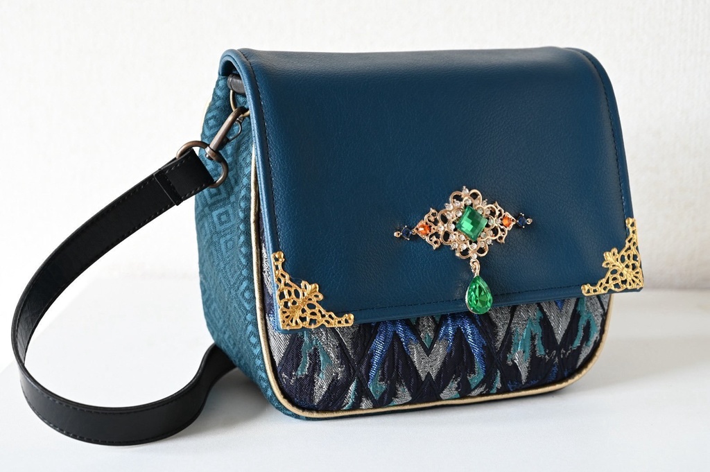 キィニチ　イメージポシェット