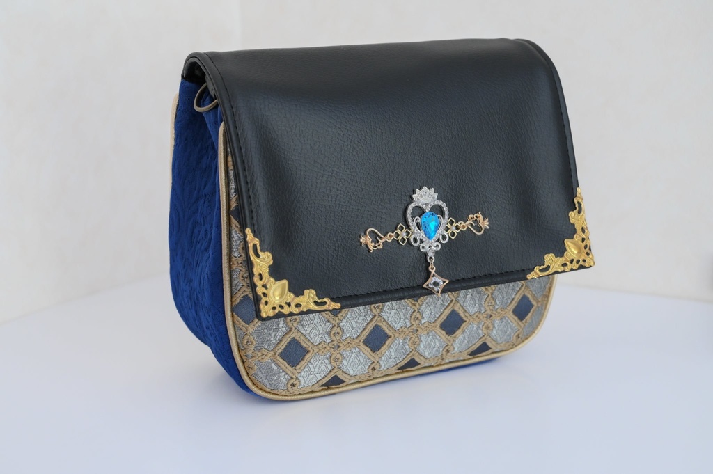 ケリュドラ　イメージポシェット