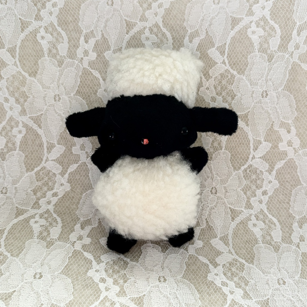 角刈り黒ひつじちゃん‼️(ぴんく)