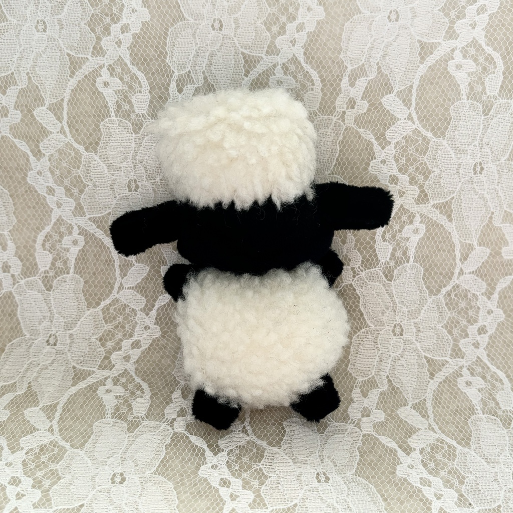 角刈り黒ひつじちゃん‼️(ぴんく)