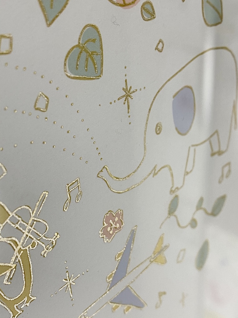 【結婚祝】似顔絵ウェルカムボード 2人の好きなものを散りばめたウエディングイラスト 金の線 結婚式 オーダーメイド