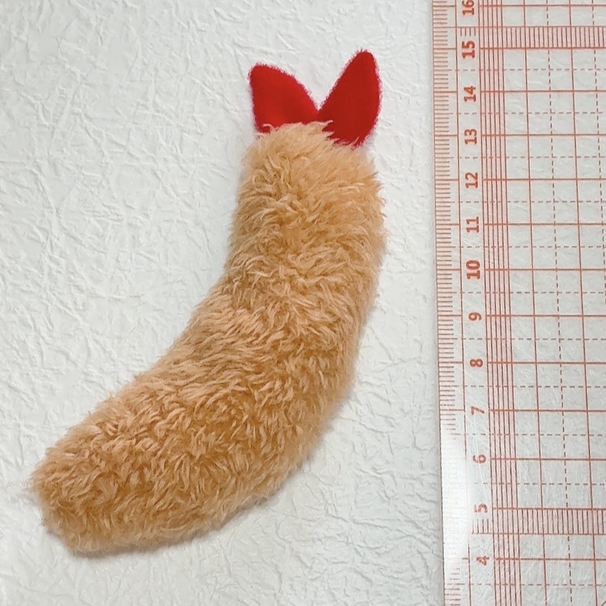 エビフライのぬいぐるみ ぬいぐるみのクッション・抱き枕にも