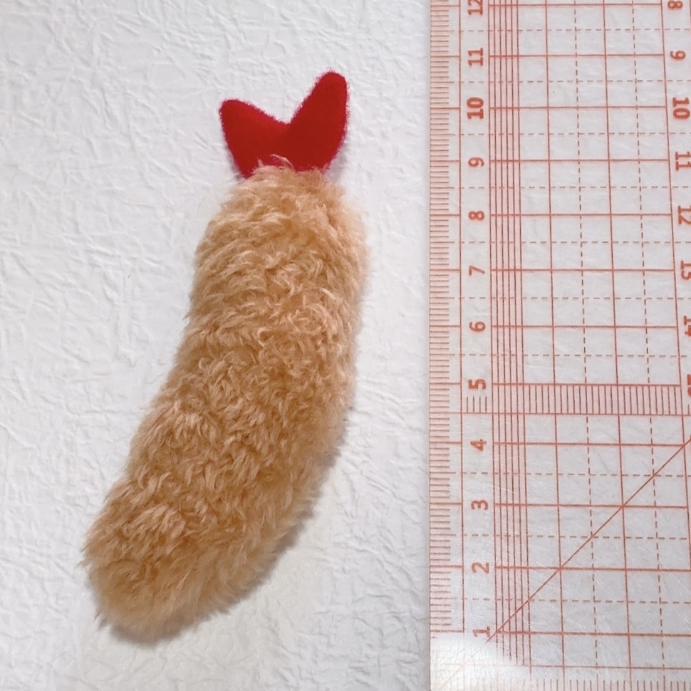 エビフライのぬいぐるみ（小） ぬいぐるみの抱き枕・クッションにも