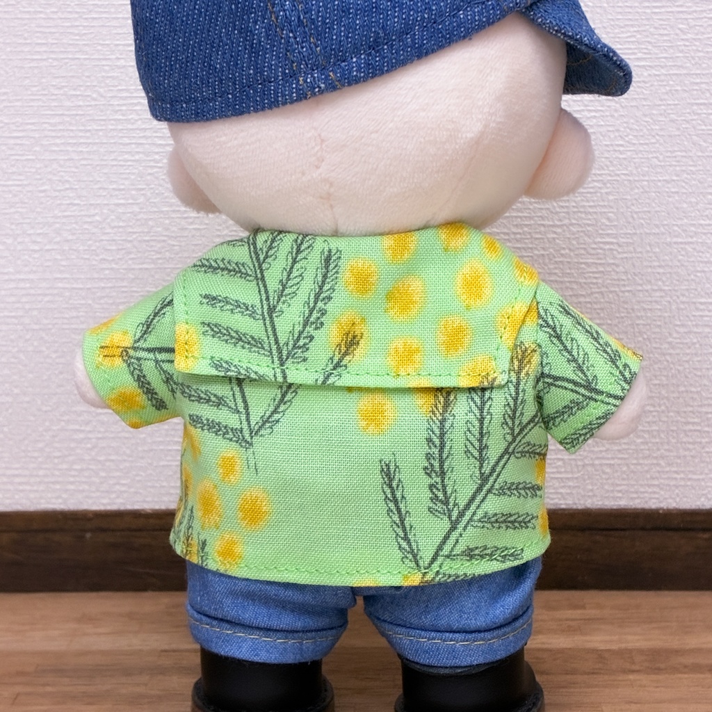 15cm〜ぬいぐるみサイズ ライトグリーンにミモザのセーラーカラーシャツ ハンドメイド お洋服
