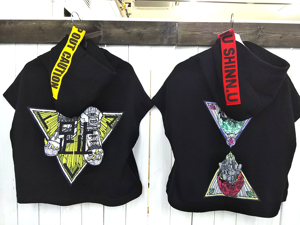 ショートパーカー