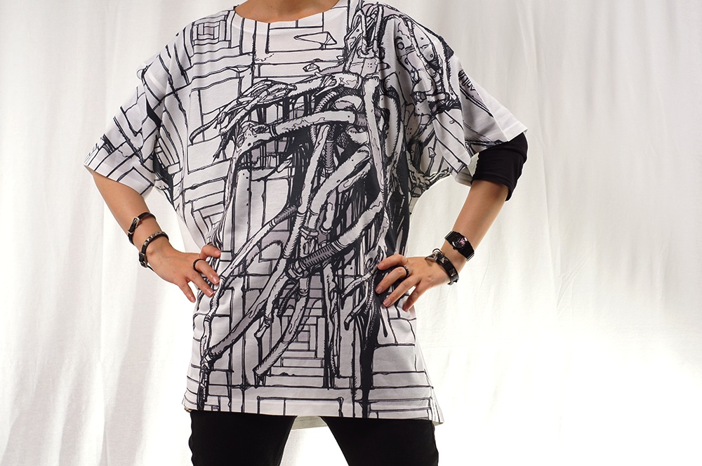 オーバープリントTシャツ「ダウン」