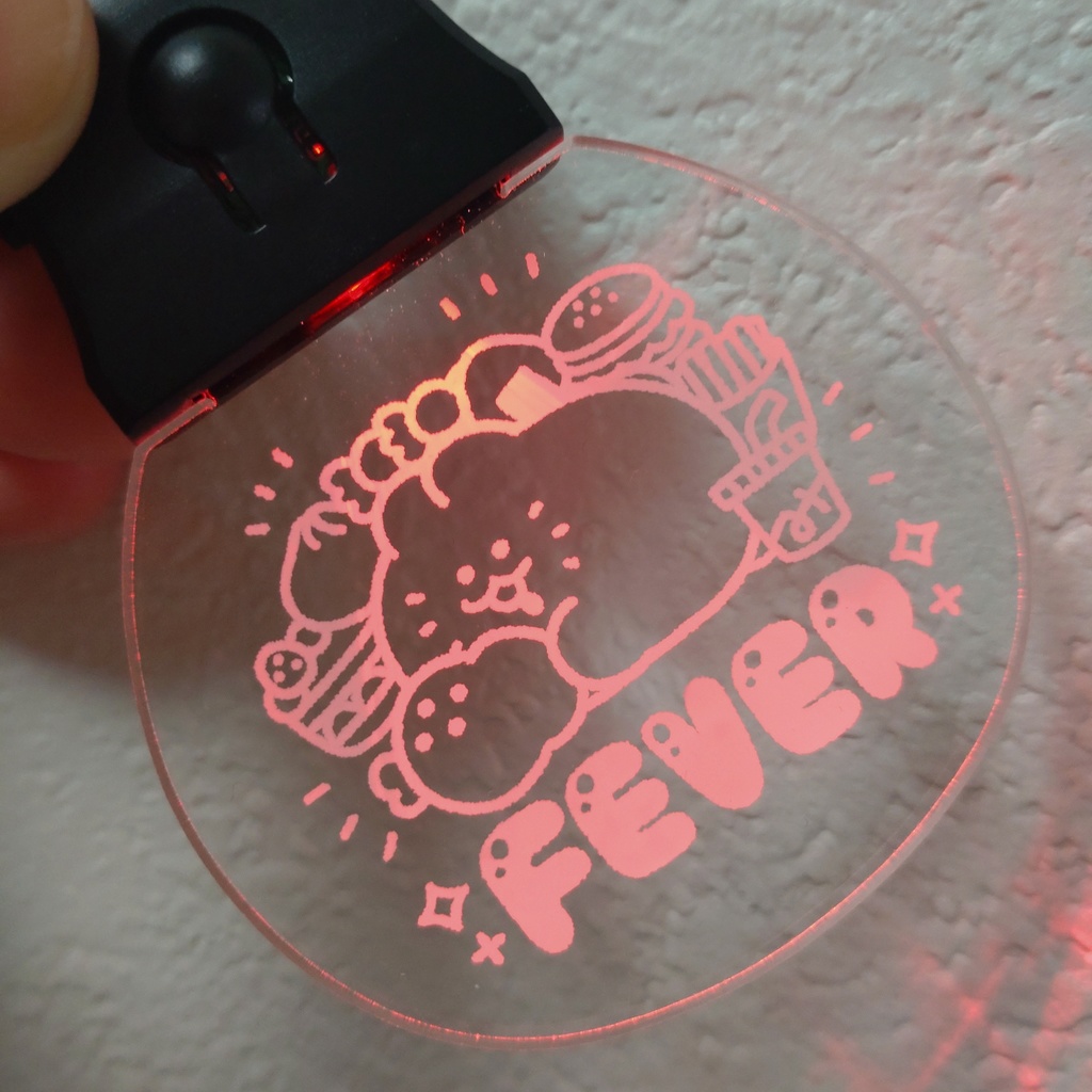 ごきげん！光るみかんねこアクキー