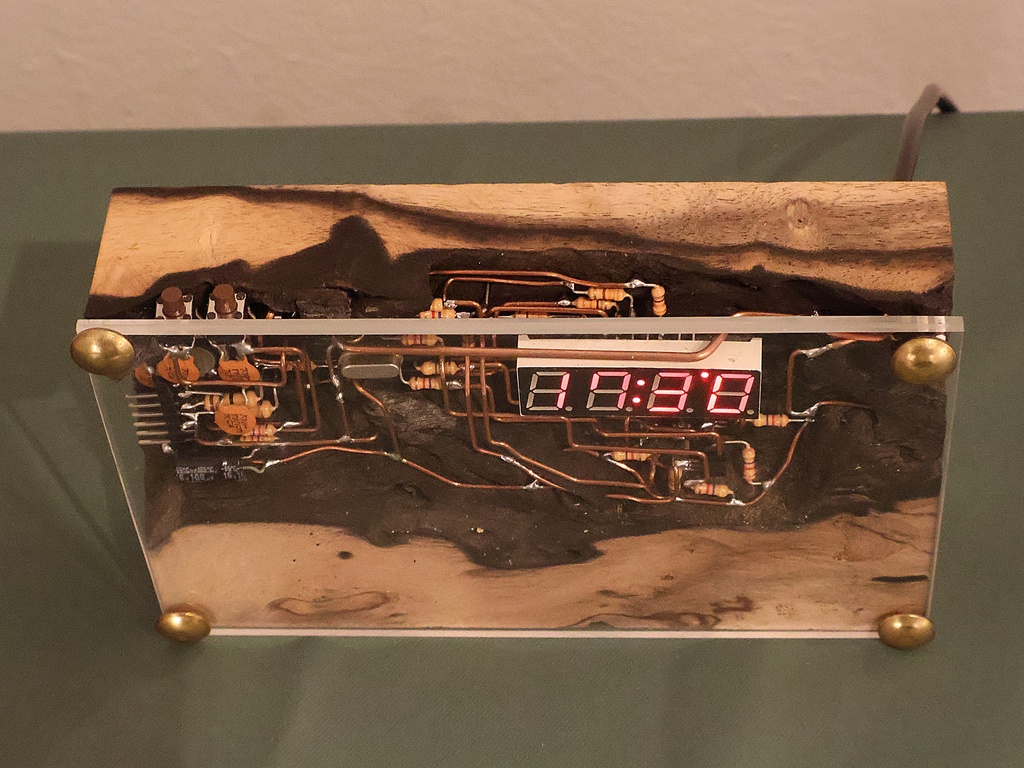 空中配線時計(火星)