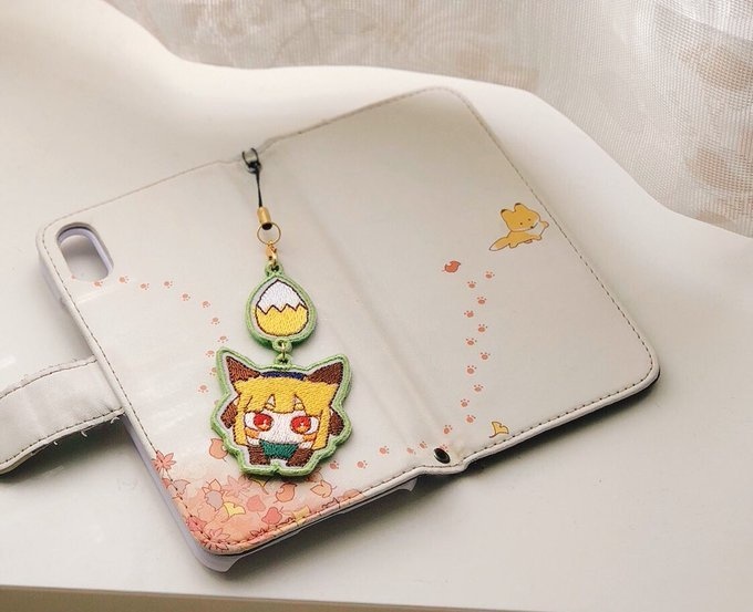 ゆらゆら刺繍ストラップ