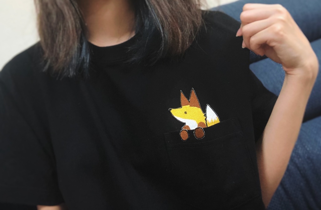きつねと一緒Tシャツ