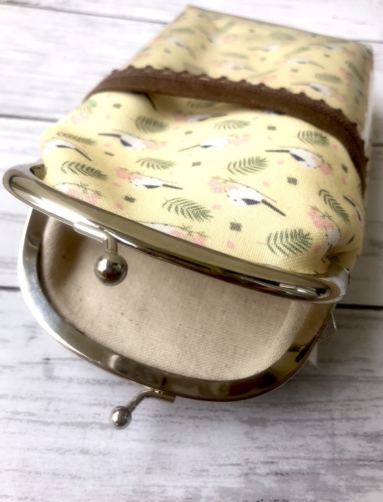 シマエナガ 縦長コスメがま口ポーチ