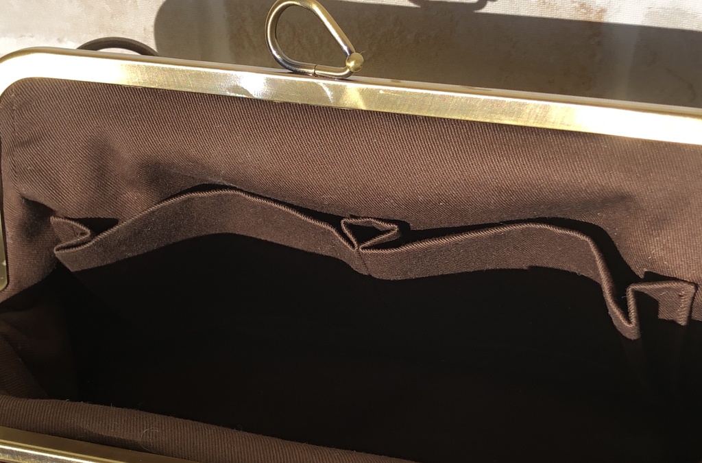 シマエナガ がま口コンパクトショルダーバッグ