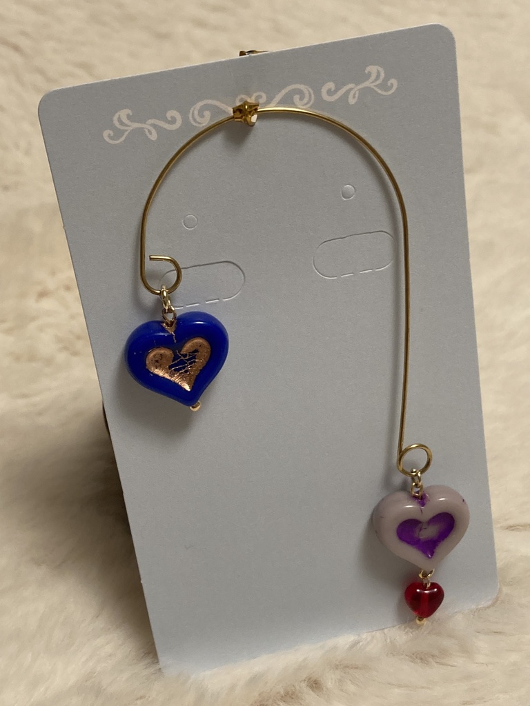 紫の愛の重いイヤーフック