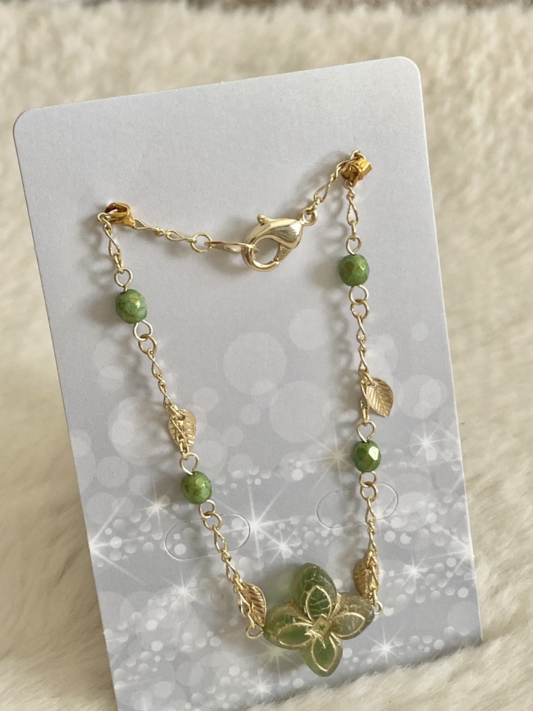 緑のお花ブレスレット