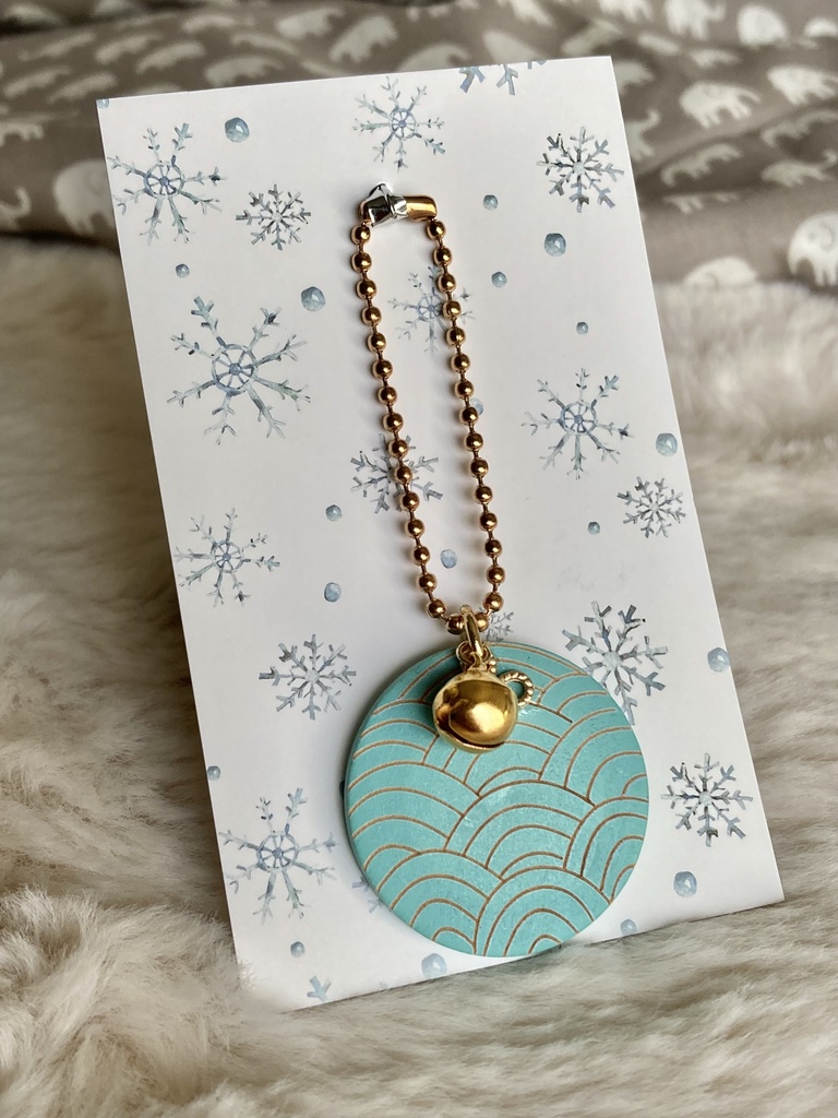 ウッドビーズの和風キーホルダー(ターコイズ)