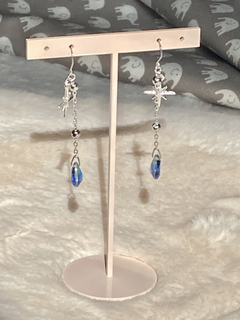 輝く星のピアス