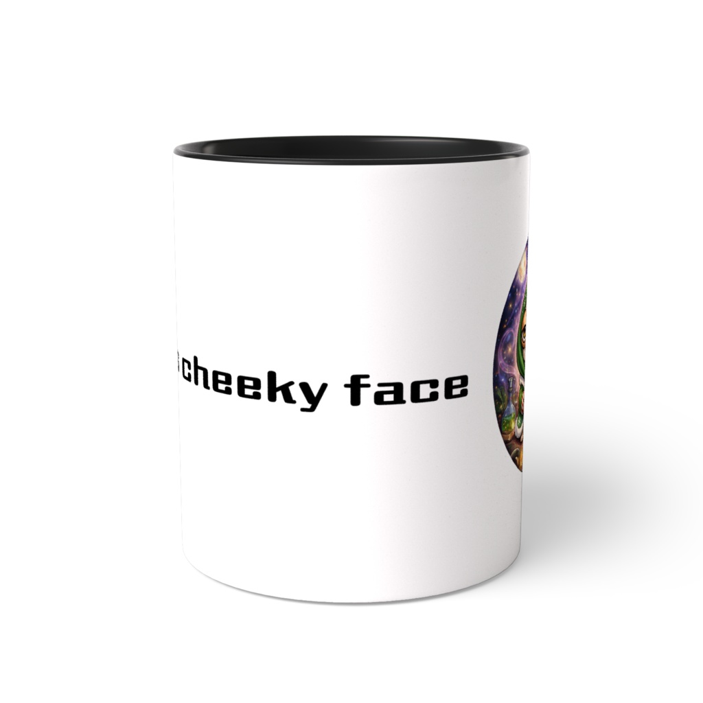 何かを企んでるルミちゃん Lumi's cheeky face