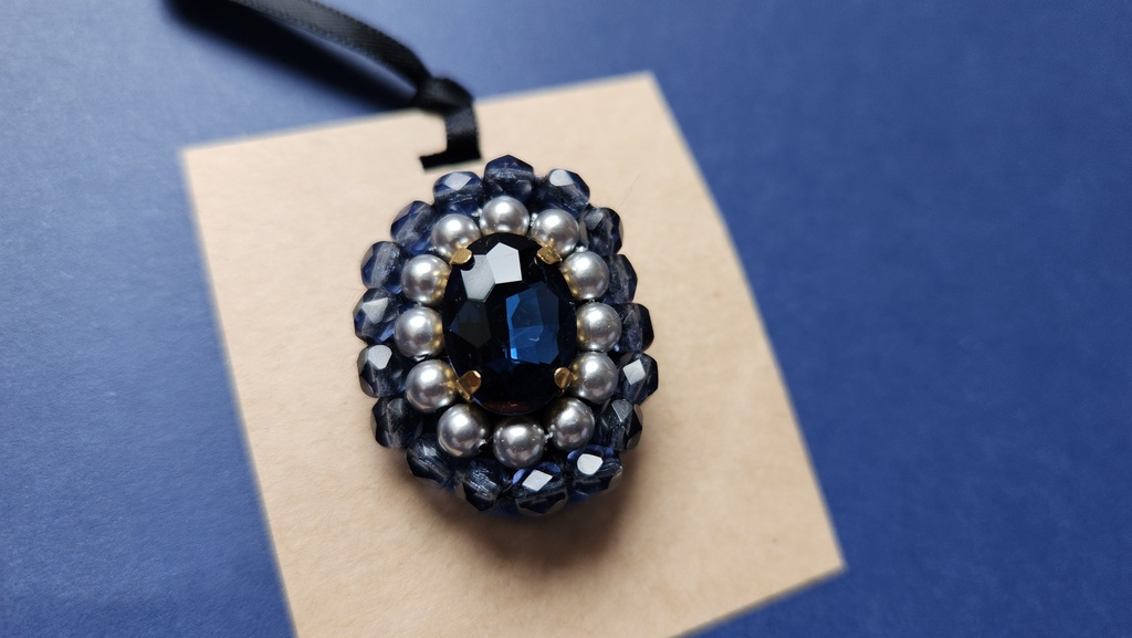 学年カラー別ブローチ(小)