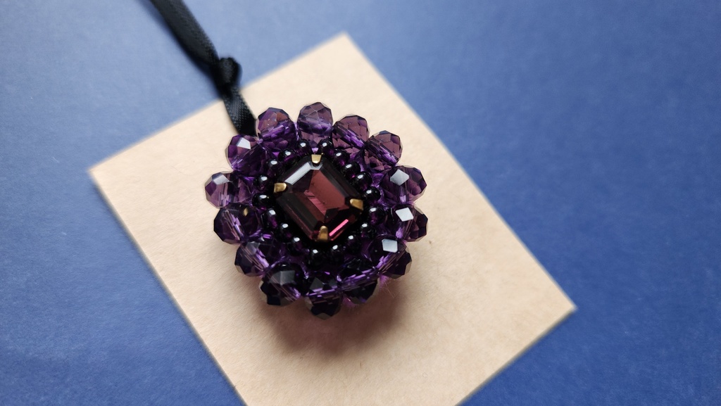 学年カラー別ブローチ(小)