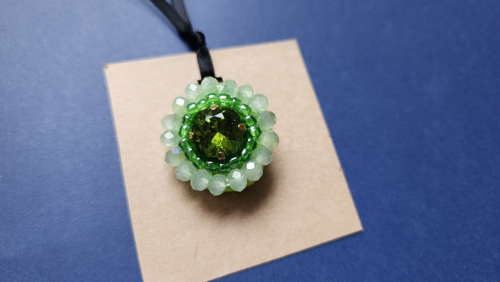 学年カラー別ブローチ(小)