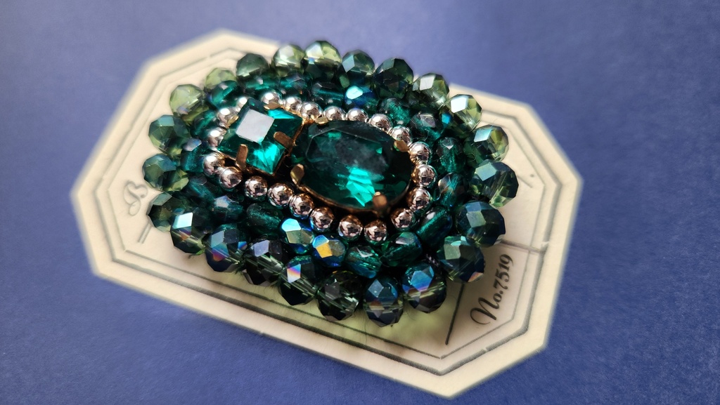 学年カラー別ブローチ(大)