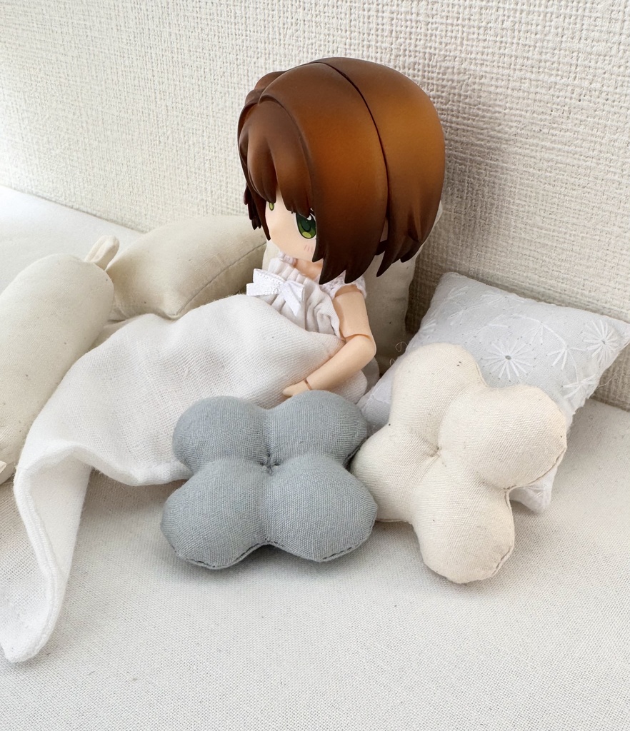 ドール撮影用クッションセット　Clover