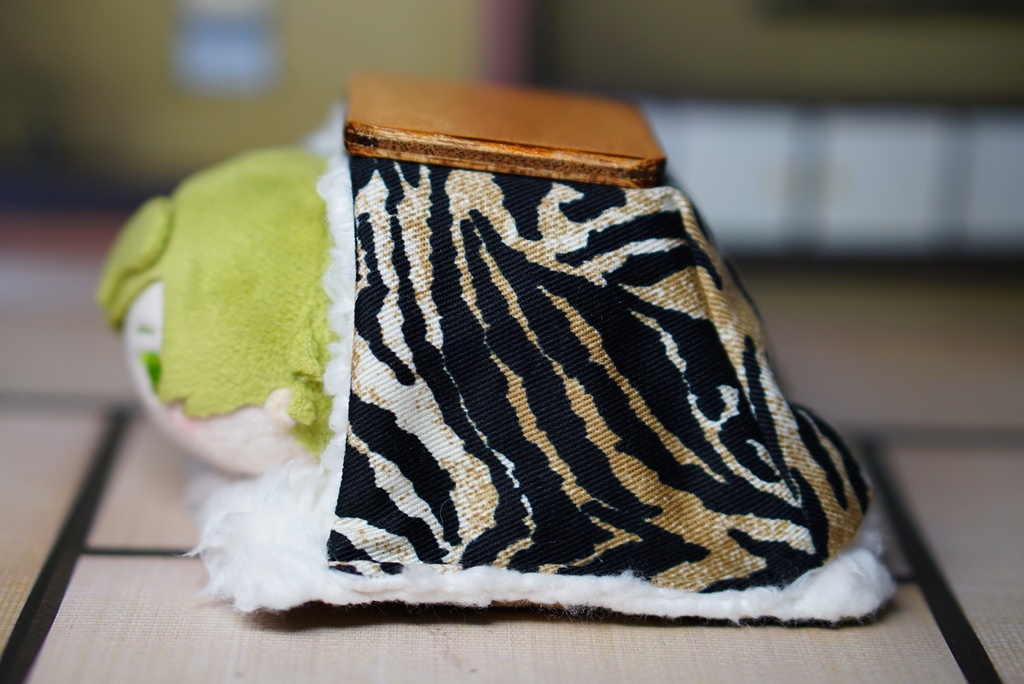 おひとりさまこたつ(あにまる柄)