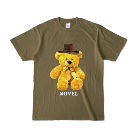 カウボーイハットをかぶった愛らしいクマ-カラーTシャツ