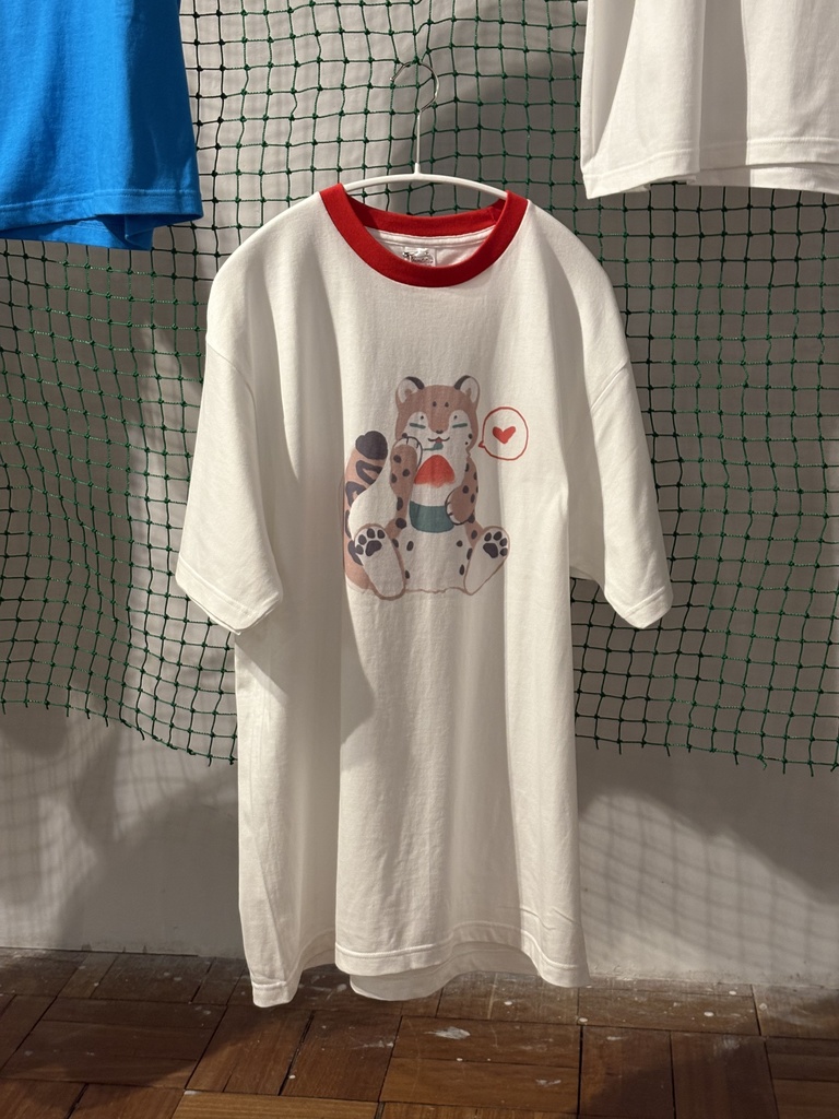 Tシャツ　ユキヒョウとかき氷