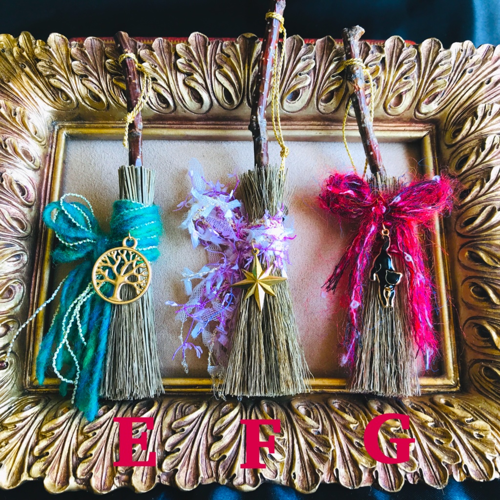 魔法の箒 ブローチ