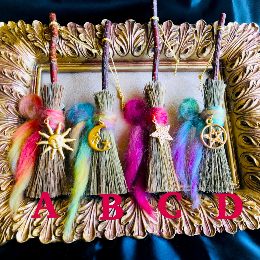 魔法の箒 ブローチ