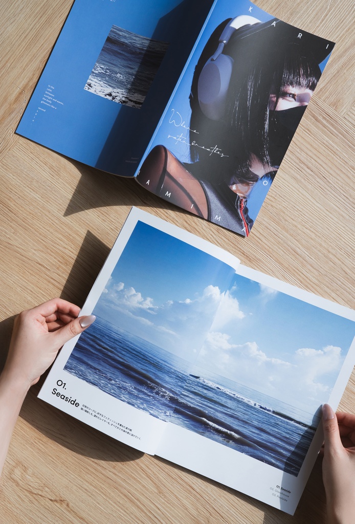 写真集《光の波間 Where Water Breathes》