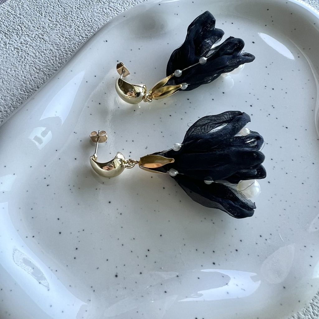 松本稔 イメージピアス
