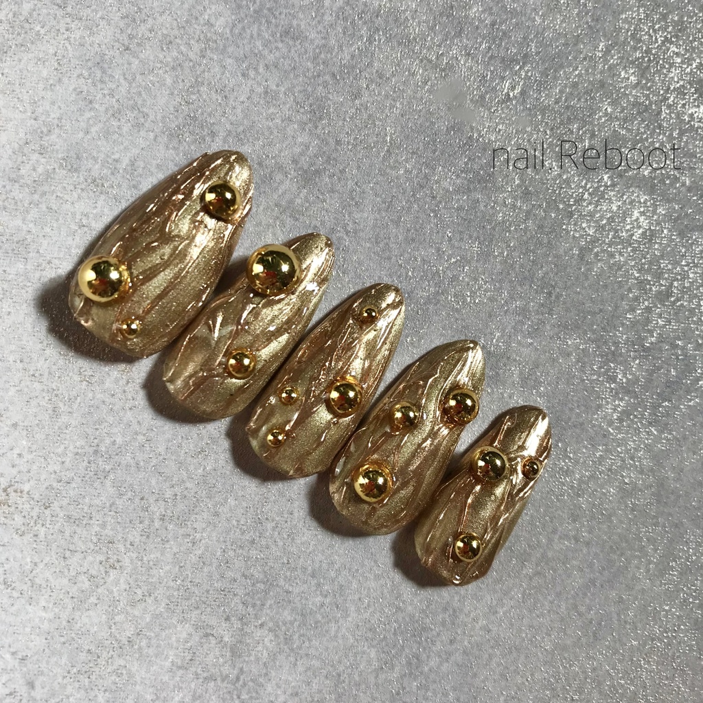 ゴールドネイル