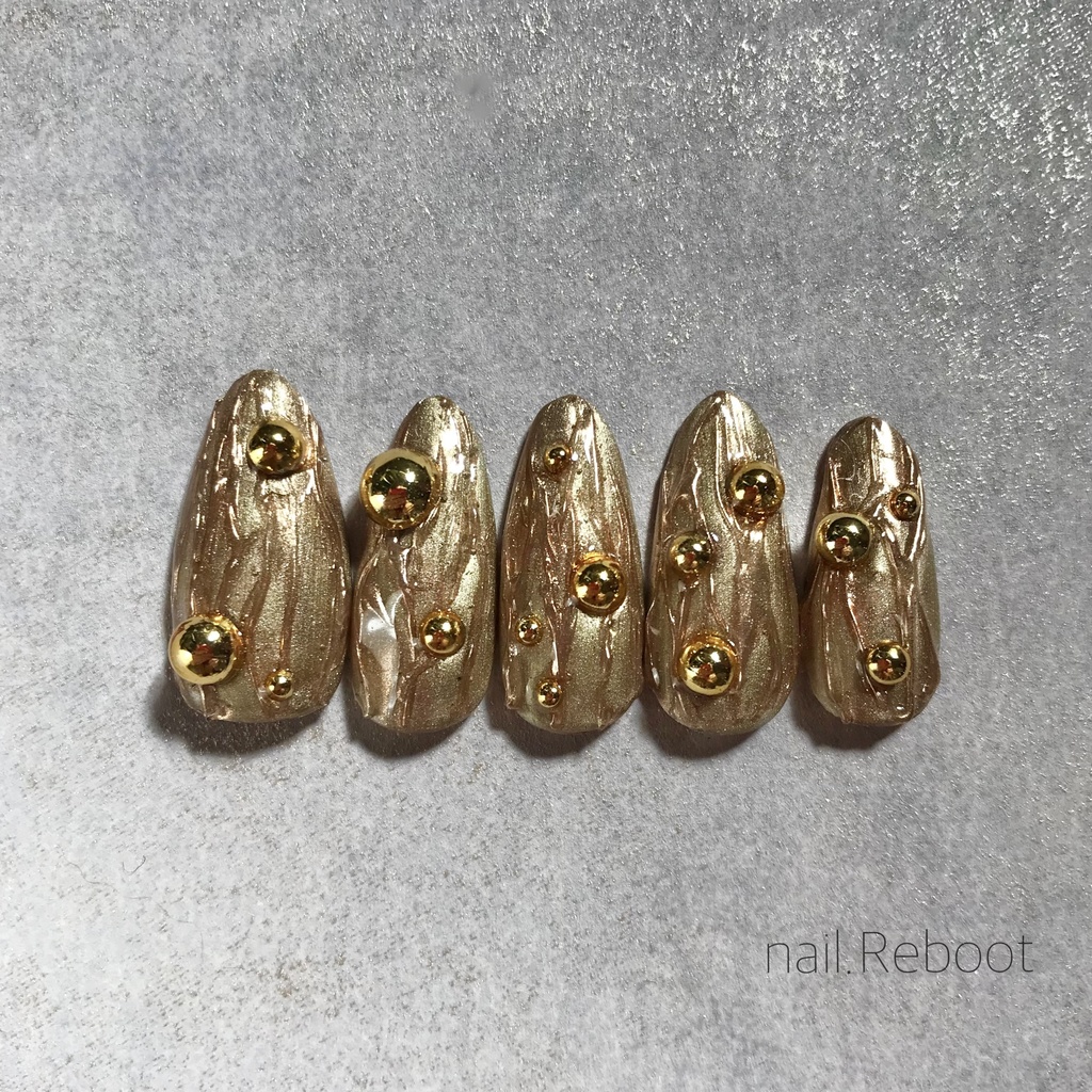 ゴールドネイル