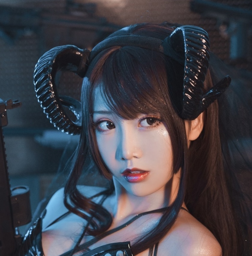 束腰魅魔