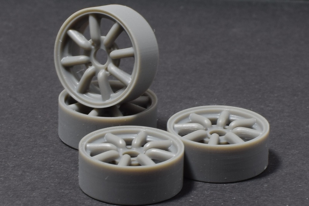 1/24スケール ホイール　w8 タイプ　15inch pcd114.3相当 　4穴