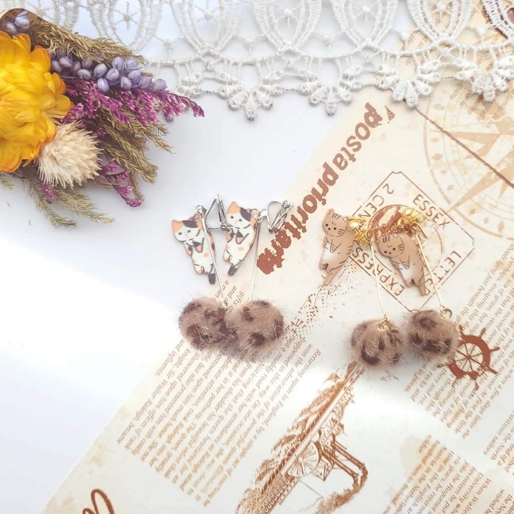 ブラブラ猫ちゃんピアス イヤリング