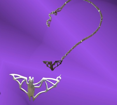 飛ぶコウモリのネックレス　(ステンレス製・チェーンタイプ)
