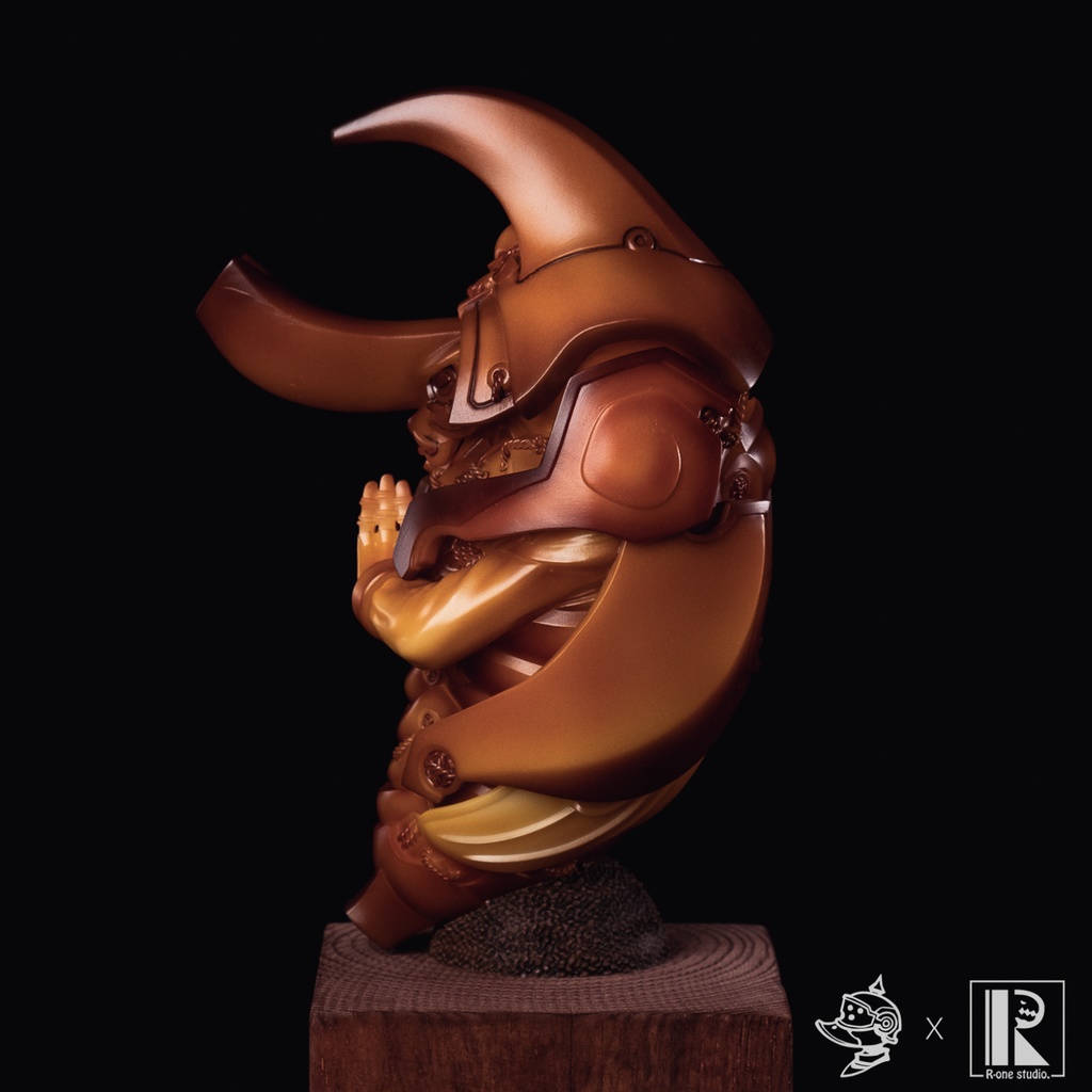 【Howard Hsu x R-one studio】姬兜虫 -蛹&幼虫-