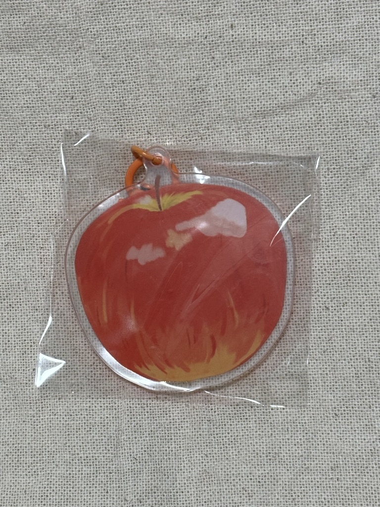 りんごのアクリルキーホルダー