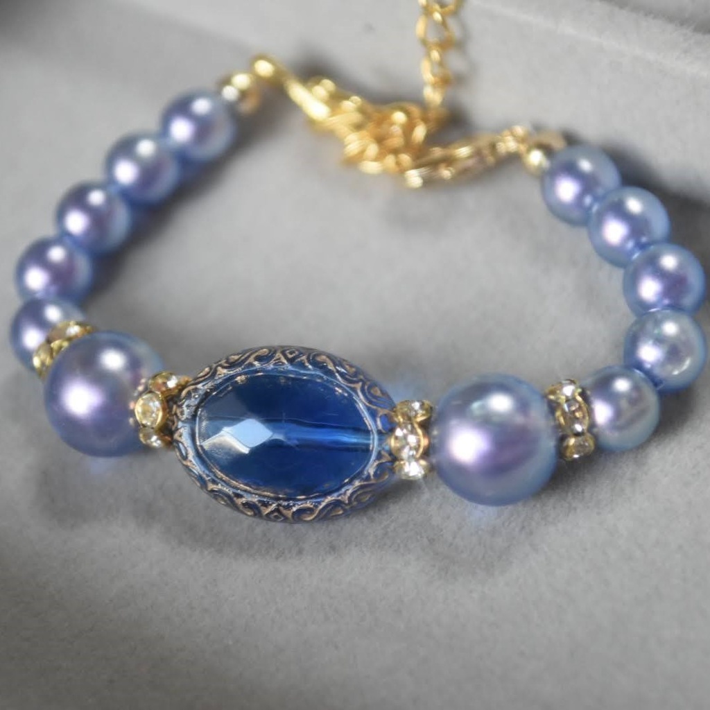 青いビーズのマスク留め(2Way)