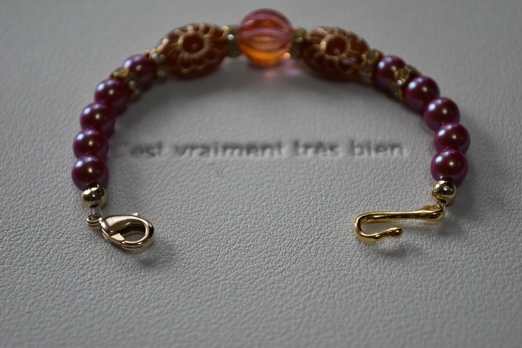 アラベスクフラワーのマスク留め・赤(2Way)