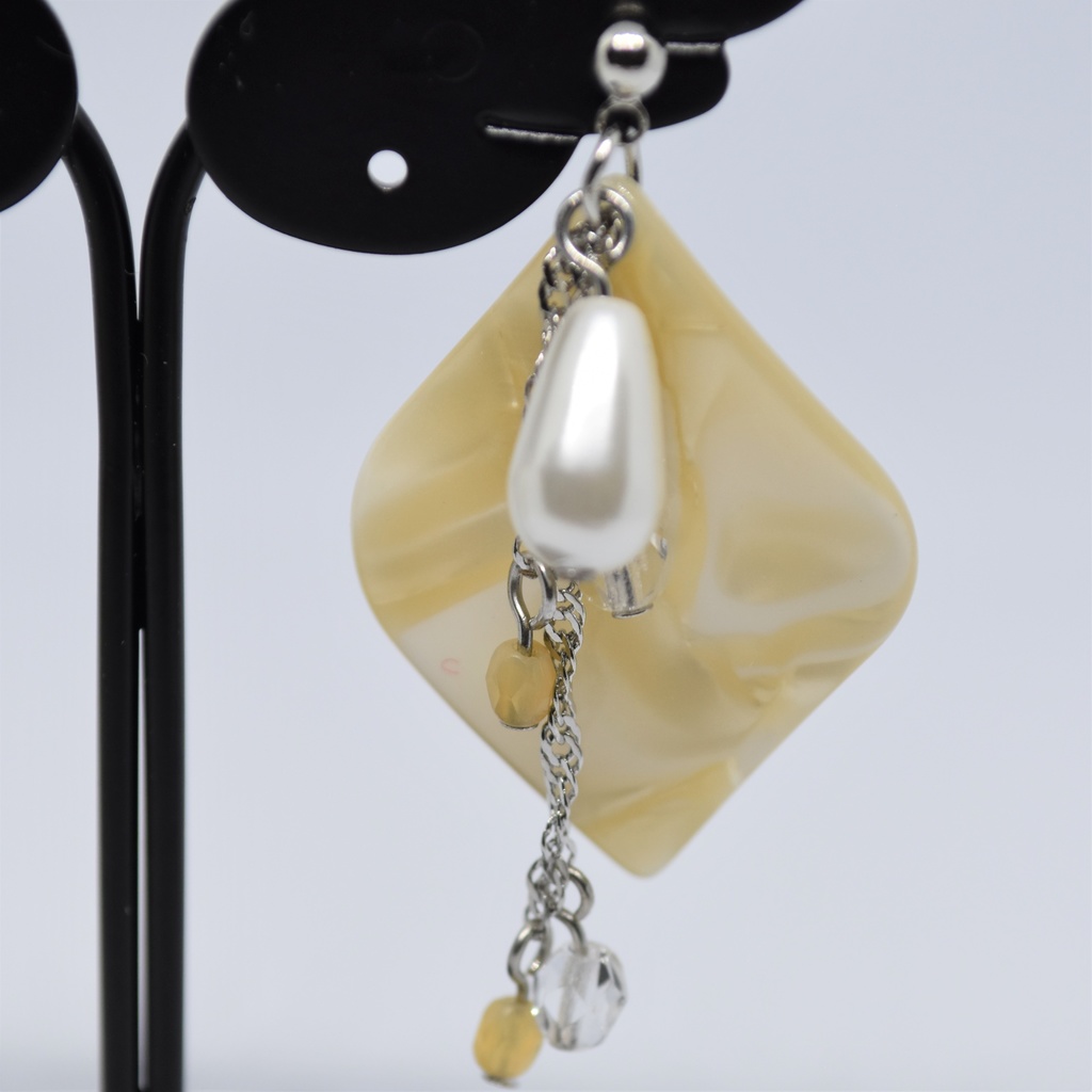 バニラミルク ピアス/イヤリング【レトロ喫茶シリヰズ】