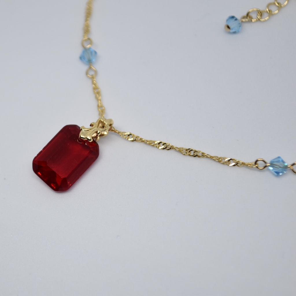 【再販不可】緋色のクリスタルのペンダント【イメージアクセサリー】