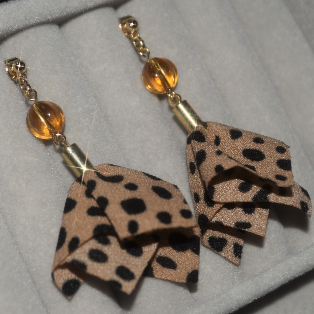 レオパード柄 ファブリックタッセルのピアス/イヤリング