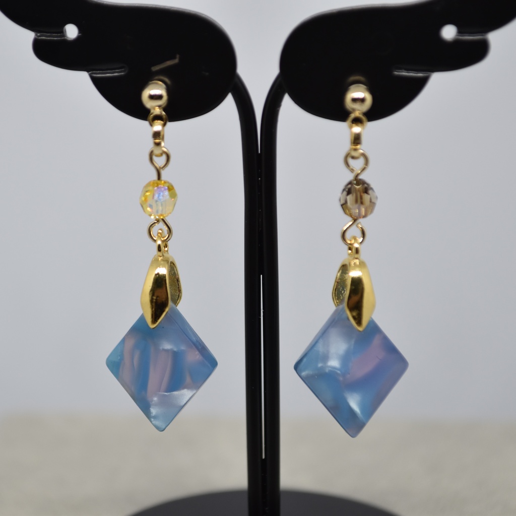 浅瀬色のピアス/イヤリング【twstイメージアクセサリー】
