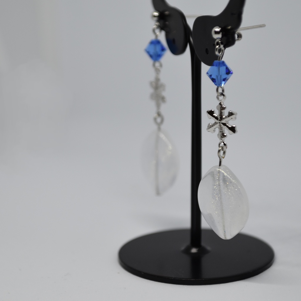 falling snow ピアス/イヤリング 【FF14イメージアクセサリー】