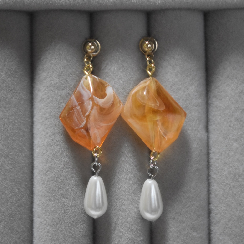 ミルクティーのピアス/イヤリング【レトロ喫茶シリヰズ】