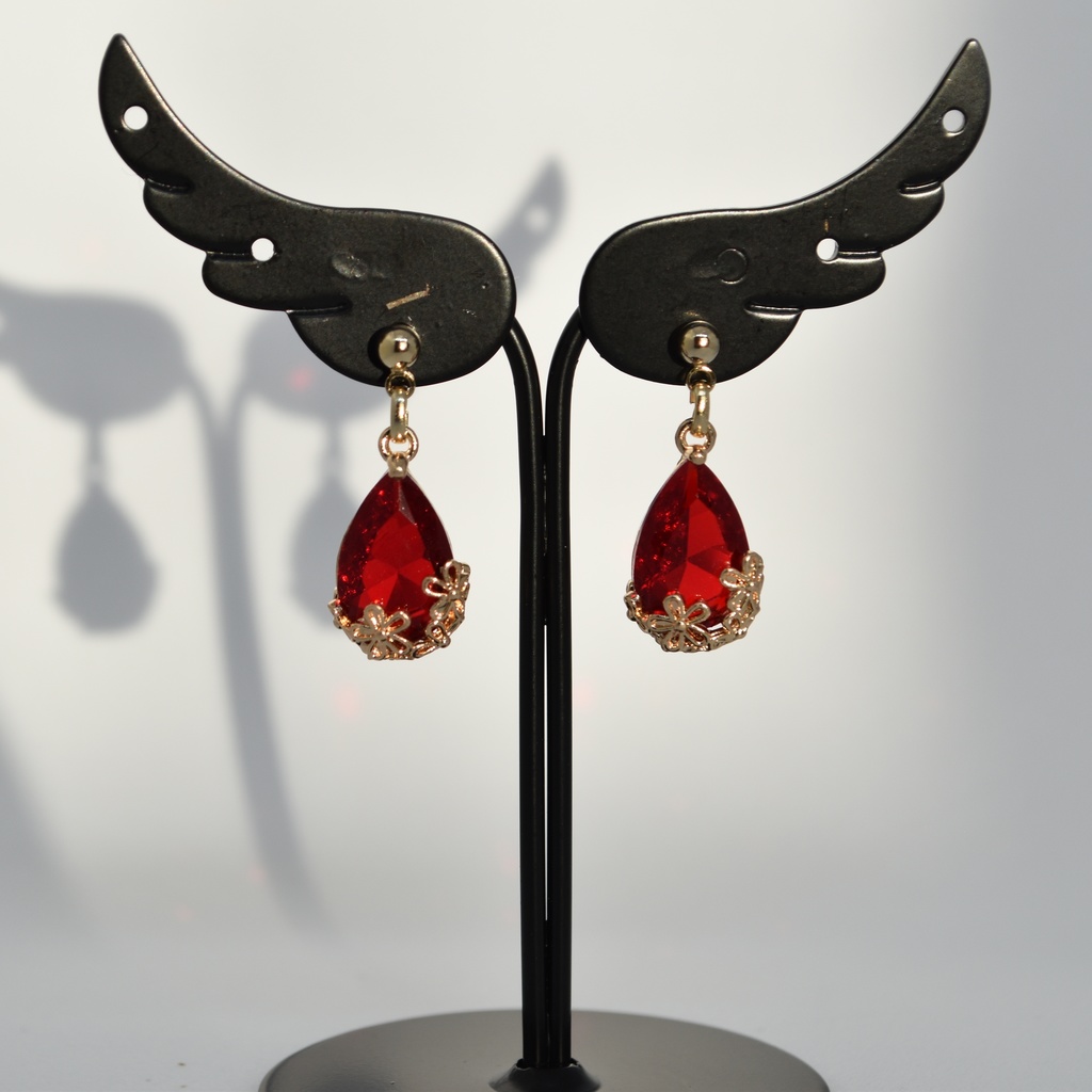 硝子どろっぷの耳飾り 深紅